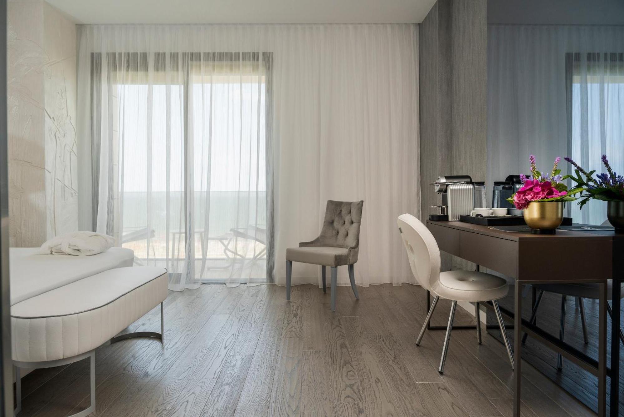 The Promenade Luxury Wellness Hotel Riccione Exterior foto